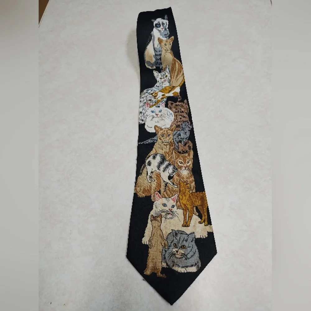 Vintage Tie Mania Cat Themed Tie